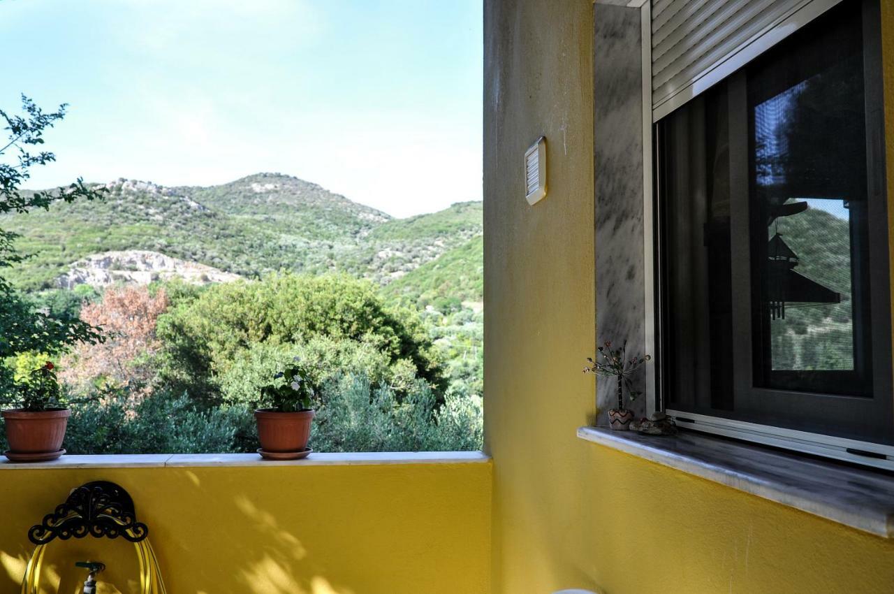 Martha'S Villa Nea Iraklitsa Exterior foto