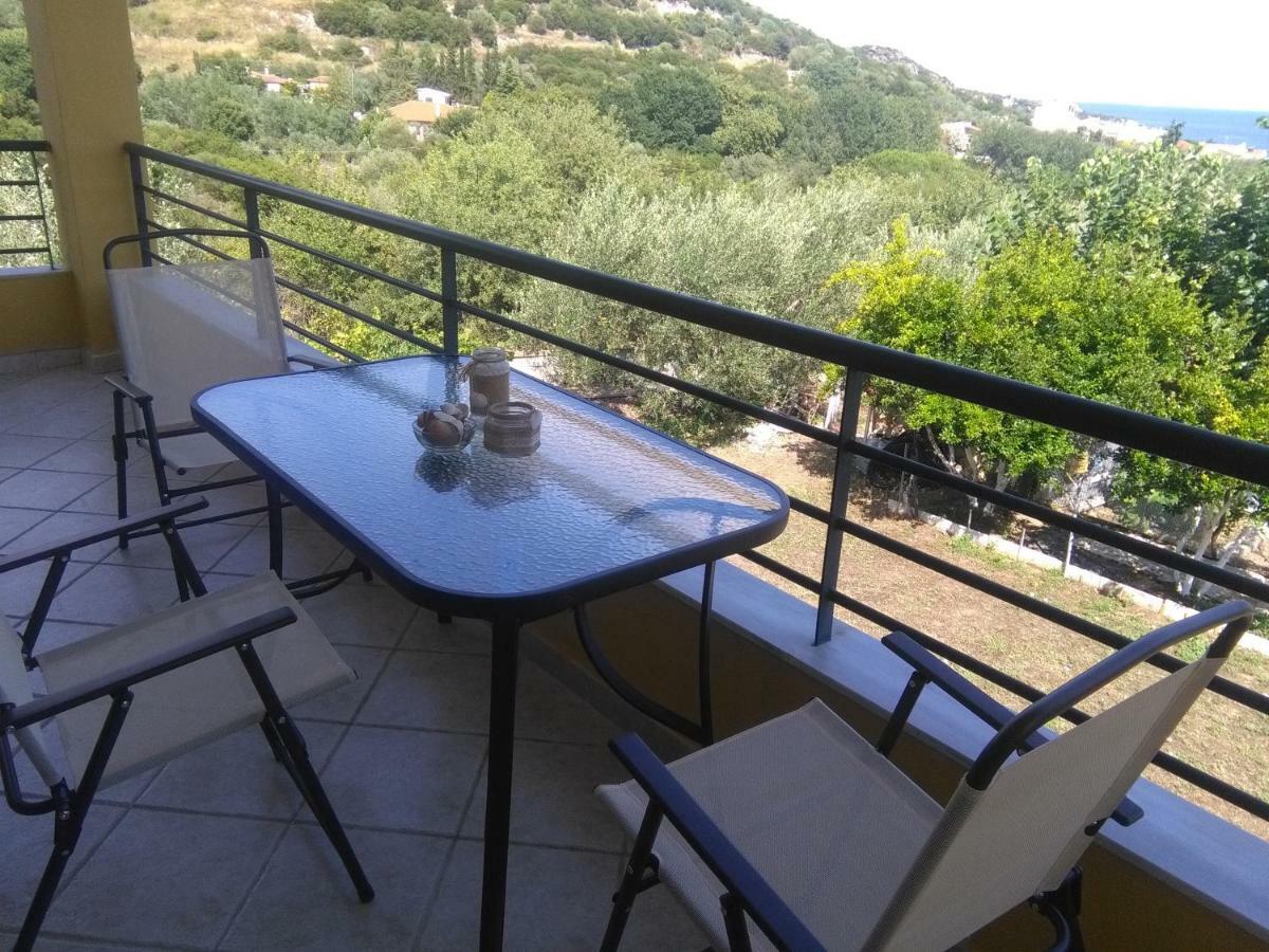Martha'S Villa Nea Iraklitsa Exterior foto